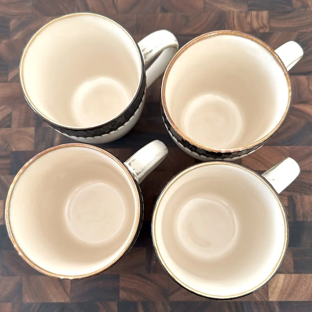 Crate&Barrel Rare Mug Set of 4 - Beige